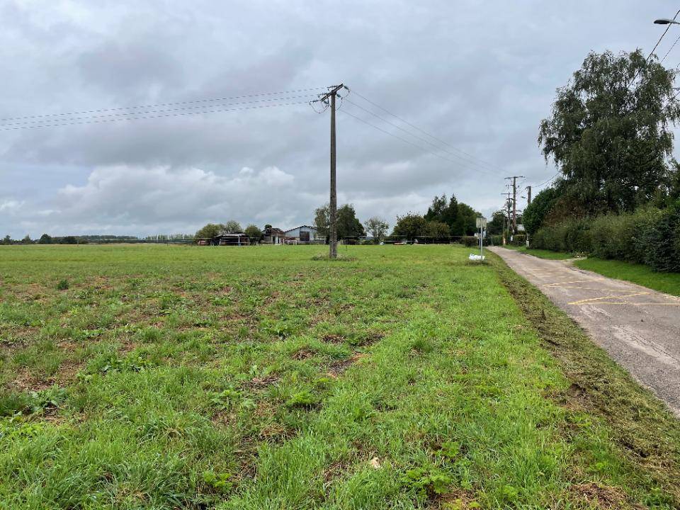Terrain seul à Bézu-la-Forêt en Eure (27) de 1000 m² à vendre au prix de 39000€