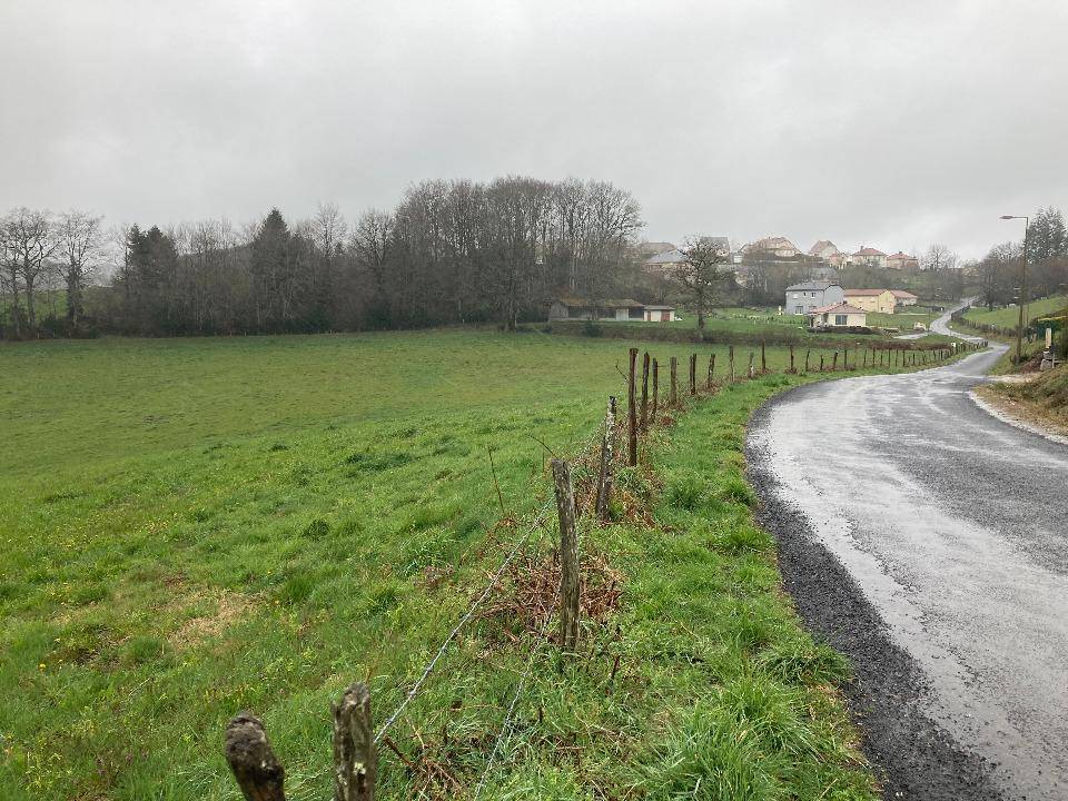 Terrain seul à Lafeuillade-en-Vézie en Cantal (15) de 1160 m² à vendre au prix de 32000€ - 4