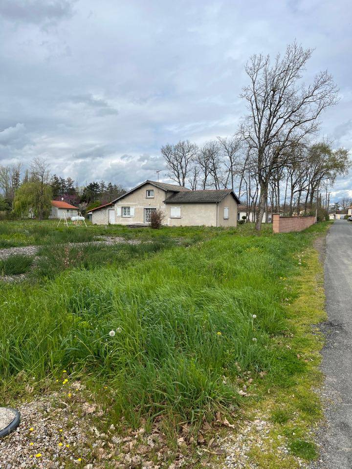 Terrain seul à Lagrave en Tarn (81) de 799 m² à vendre au prix de 70000€ - 2
