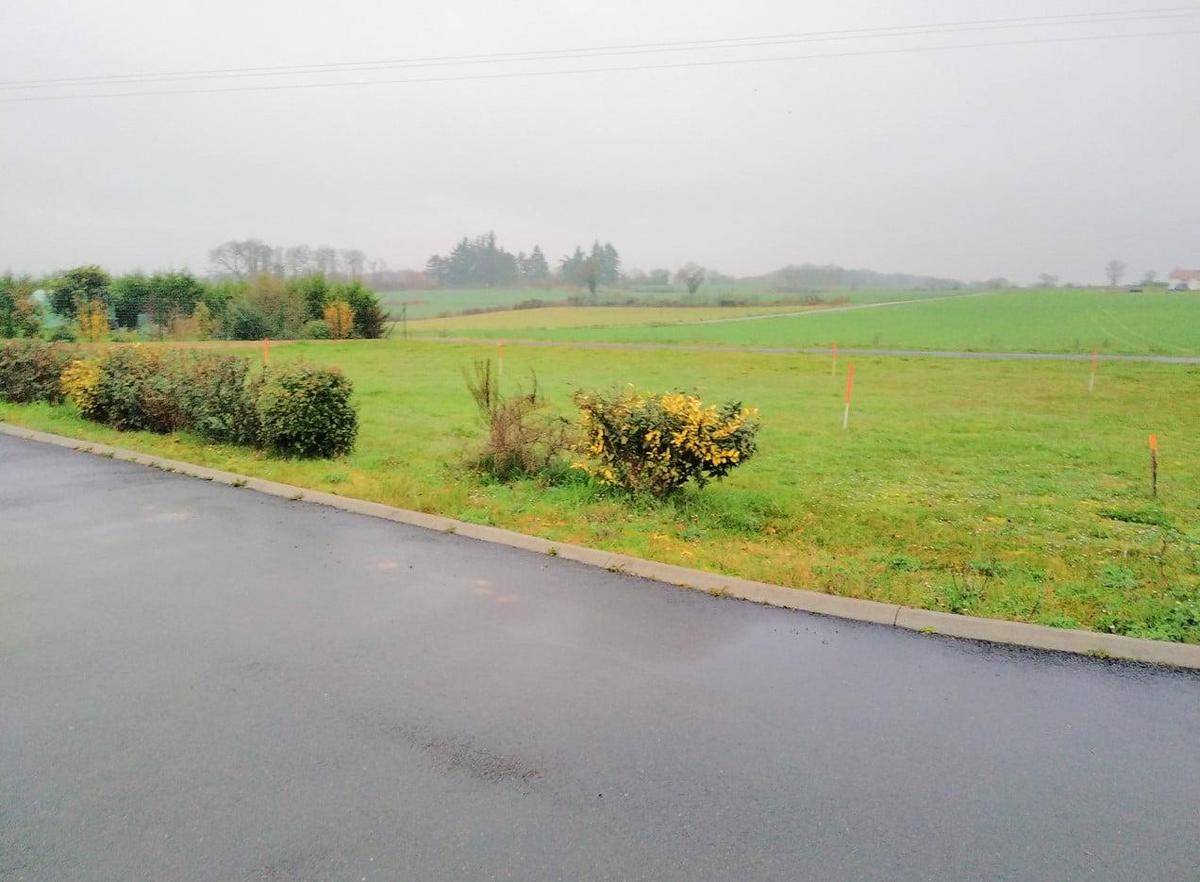 Terrain seul à Mansle en Charente (16) de 900 m² à vendre au prix de 34000€