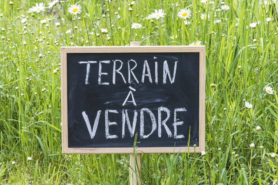 Terrain seul à Saint-Mathieu-de-Tréviers en Hérault (34) de 700 m² à vendre au prix de 299000€
