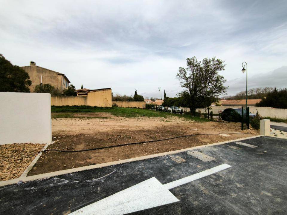 Terrain seul à Saint-Estève-Janson en Bouches-du-Rhône (13) de 301 m² à vendre au prix de 155000€ - 4
