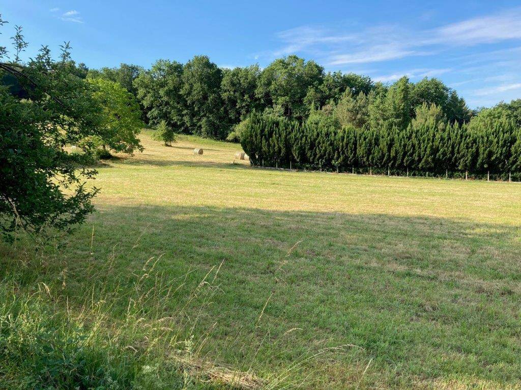 Terrain seul à Trélissac en Dordogne (24) de 1300 m² à vendre au prix de 58001€