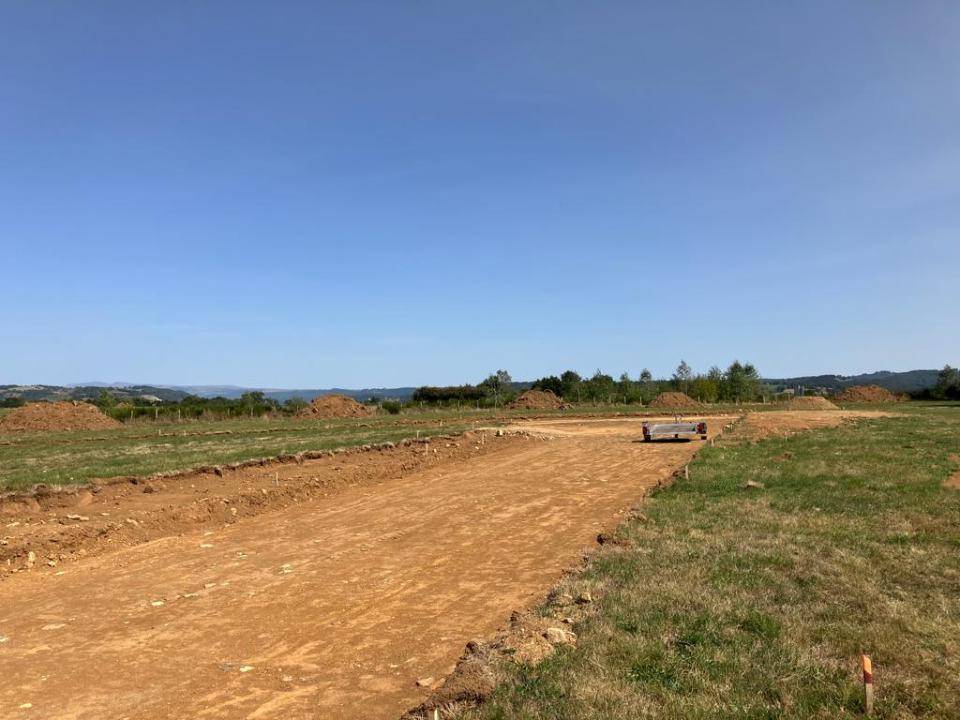 Terrain seul à Arpajon-sur-Cère en Cantal (15) de 838 m² à vendre au prix de 56800€ - 2
