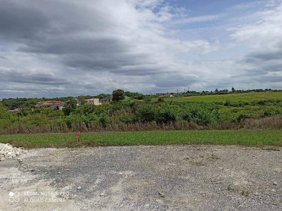 Terrain seul à Saintes en Charente-Maritime (17) de 570 m² à vendre au prix de 60900€ - 1