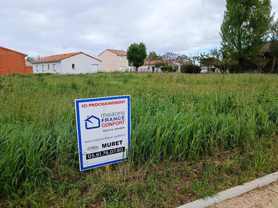 Terrain seul à Peyssies en Haute-Garonne (31) de 809 m² à vendre au prix de 78000€ - 1