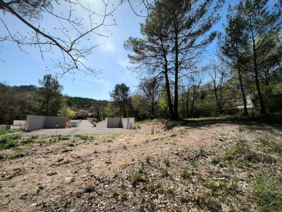 Terrain seul à La Roque-d'Anthéron en Bouches-du-Rhône (13) de 431 m² à vendre au prix de 169000€ - 1
