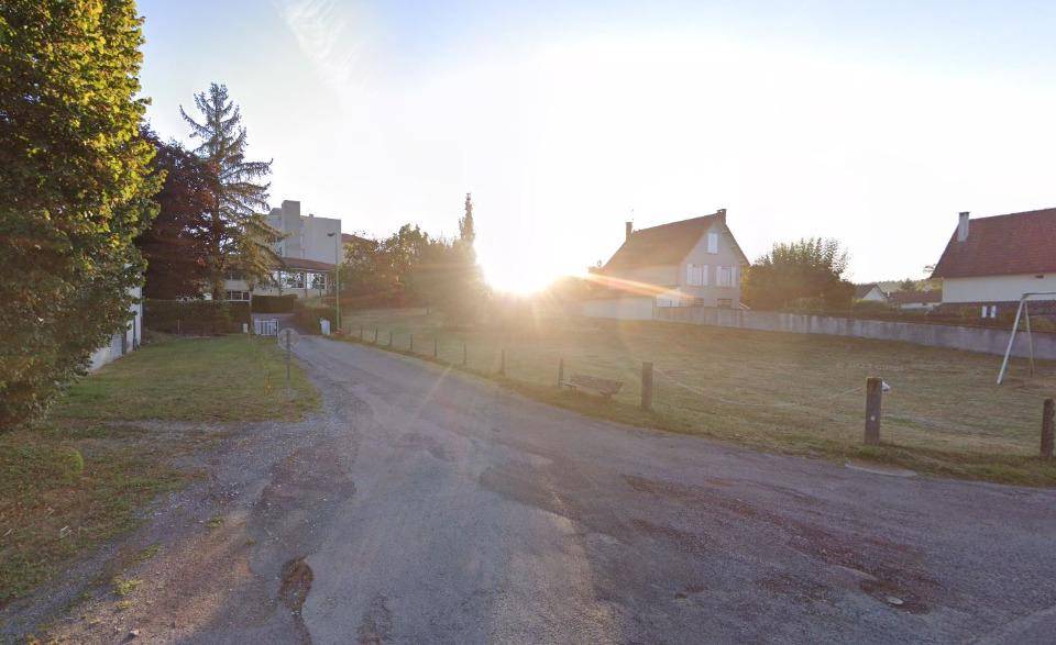Terrain seul à Le Rouget-Pers en Cantal (15) de 700 m² à vendre au prix de 25000€ - 3