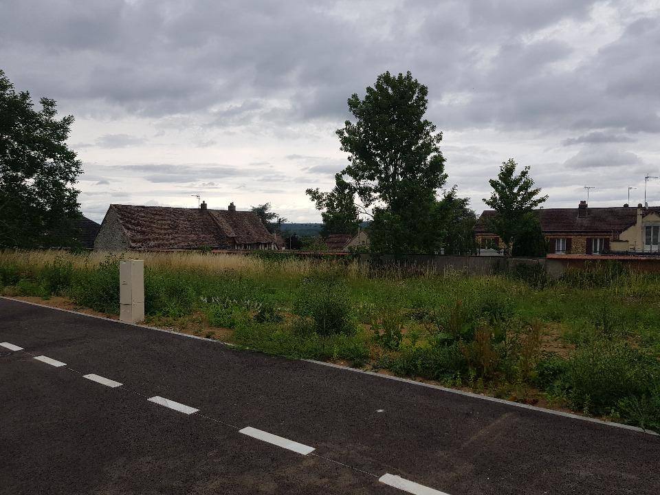 Terrain seul à Thiberville en Eure (27) de 1200 m² à vendre au prix de 40000€