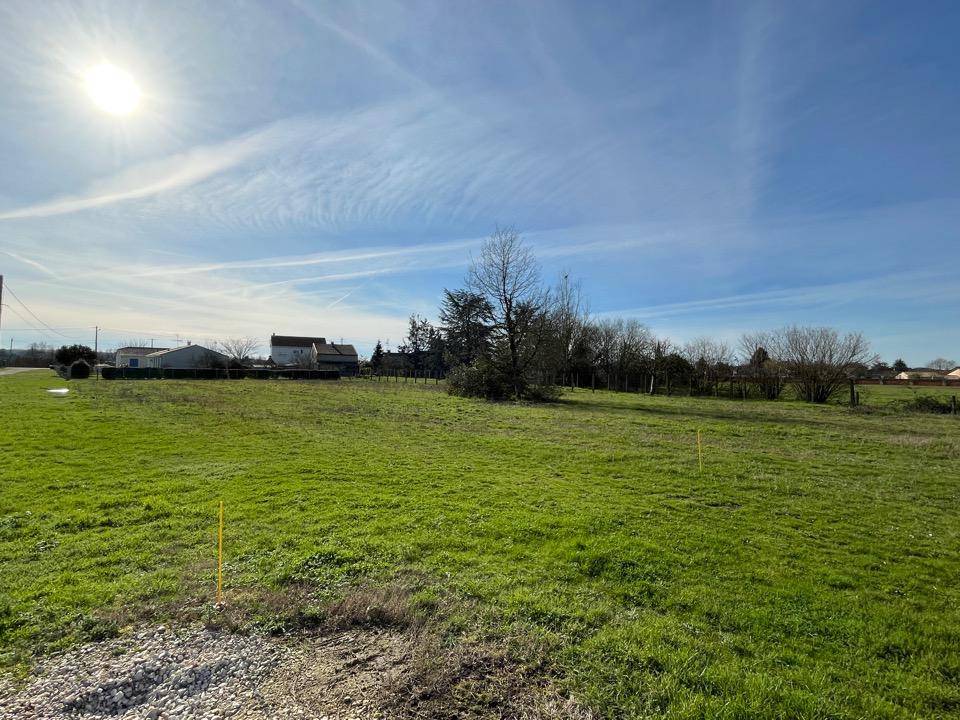 Terrain seul à Saint-Pierre-d'Eyraud en Dordogne (24) de 1200 m² à vendre au prix de 39500€