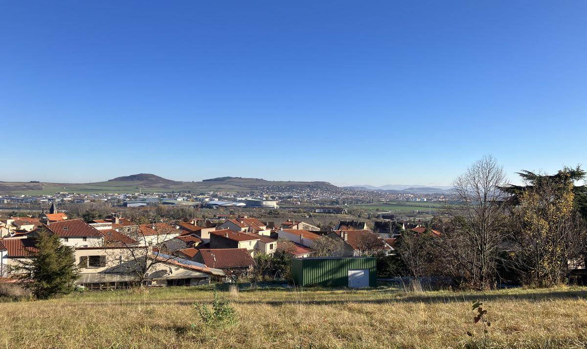 Terrain seul à Pérignat-lès-Sarliève en Puy-de-Dôme (63) de 765 m² à vendre au prix de 165000€ - 2