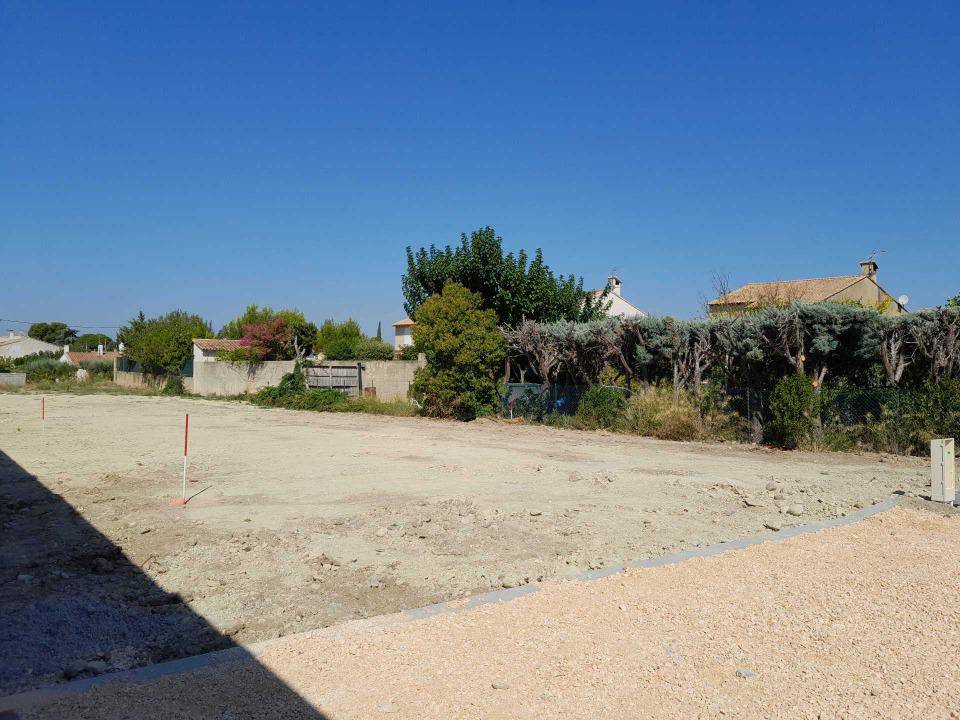 Terrain seul à Morières-lès-Avignon en Vaucluse (84) de 519 m² à vendre au prix de 140000€ - 2