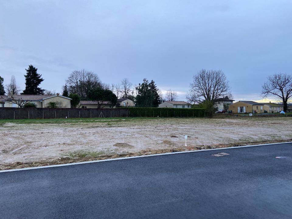 Terrain seul à Verdelais en Gironde (33) de 700 m² à vendre au prix de 76300€ - 2