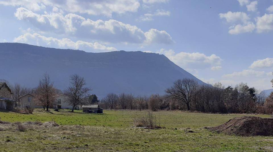 Terrain seul à Laragne-Montéglin en Hautes-Alpes (05) de 730 m² à vendre au prix de 79000€ - 1