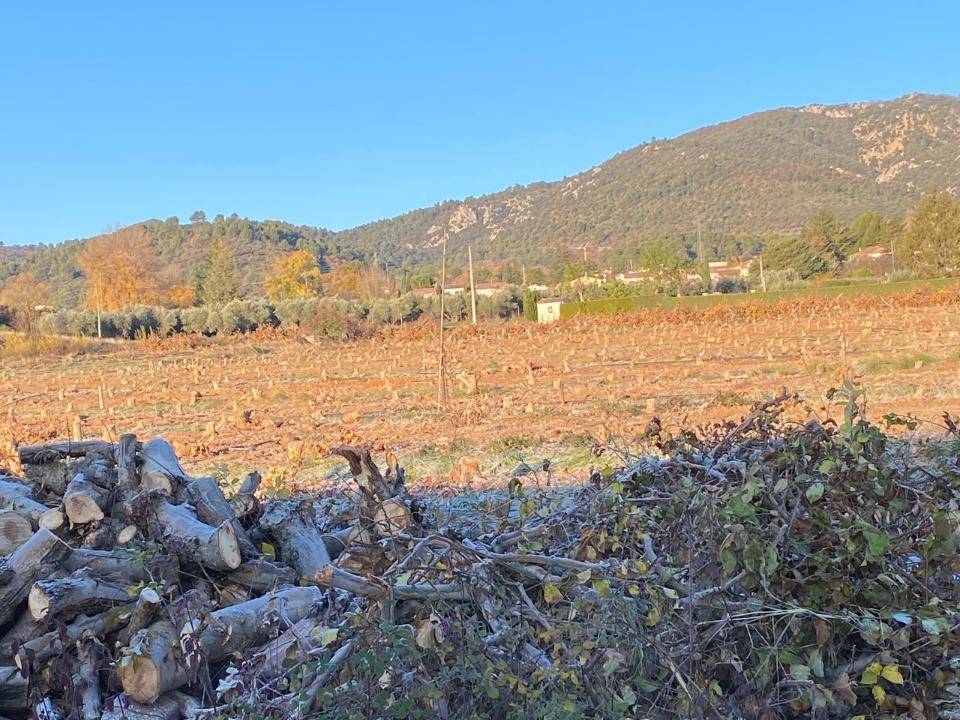 Terrain seul à Volx en Alpes-de-Haute-Provence (04) de 632 m² à vendre au prix de 134000€ - 2