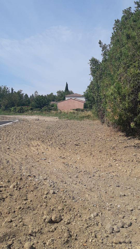 Terrain seul à Le Thor en Vaucluse (84) de 200 m² à vendre au prix de 90000€ - 1