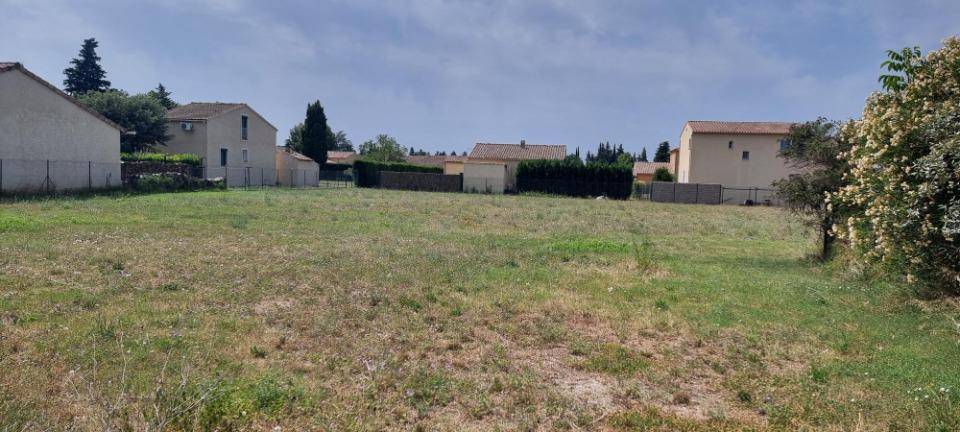 Terrain seul à Violès en Vaucluse (84) de 554 m² à vendre au prix de 119500€ - 1