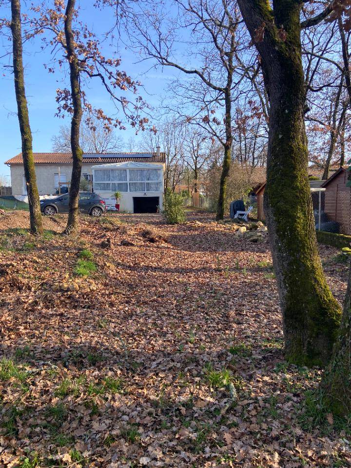 Terrain seul à Saint-Yrieix-sur-Charente en Charente (16) de 600 m² à vendre au prix de 68000€ - 4