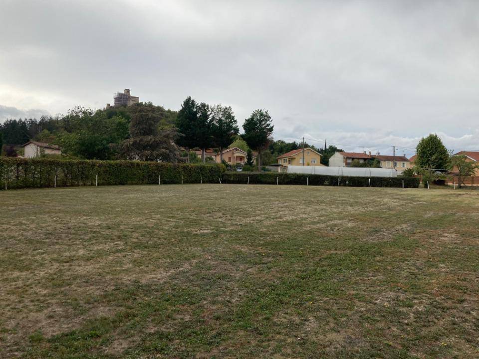 Terrain seul à Saint-Romain-le-Puy en Loire (42) de 860 m² à vendre au prix de 76850€ - 2