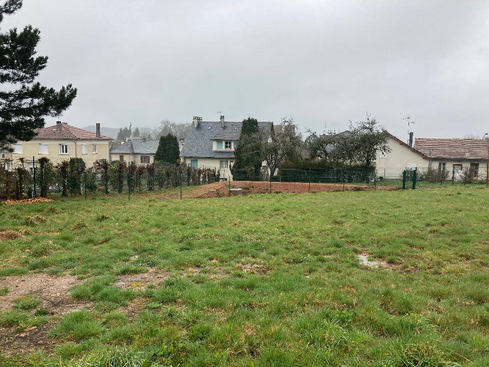 Terrain seul à Lafeuillade-en-Vézie en Cantal (15) de 790 m² à vendre au prix de 26860€ - 2
