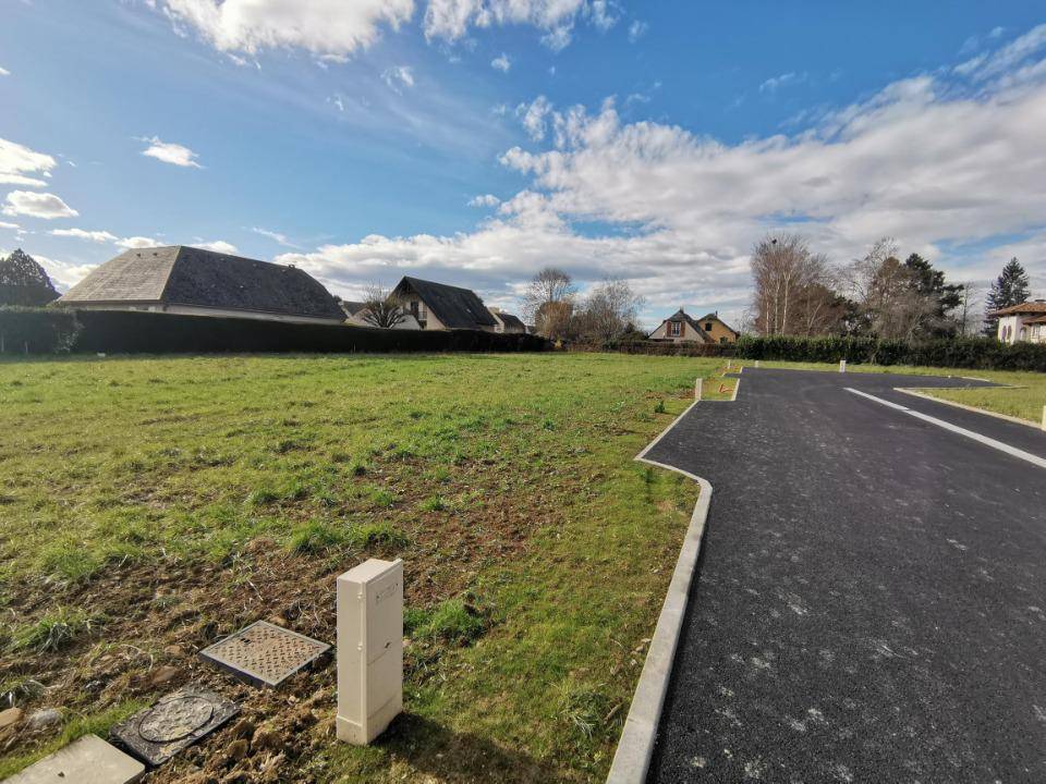 Terrain seul à Odos en Hautes-Pyrénées (65) de 580 m² à vendre au prix de 69600€ - 2