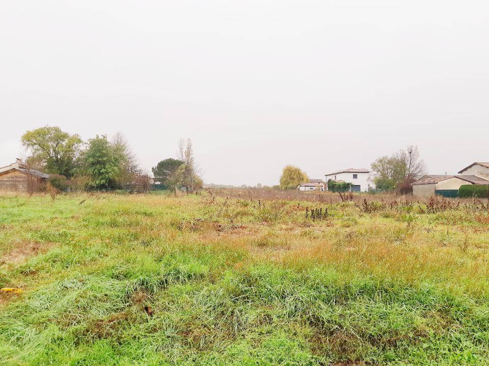 Terrain seul à Labastide-Saint-Sernin en Haute-Garonne (31) de 700 m² à vendre au prix de 129900€ - 1