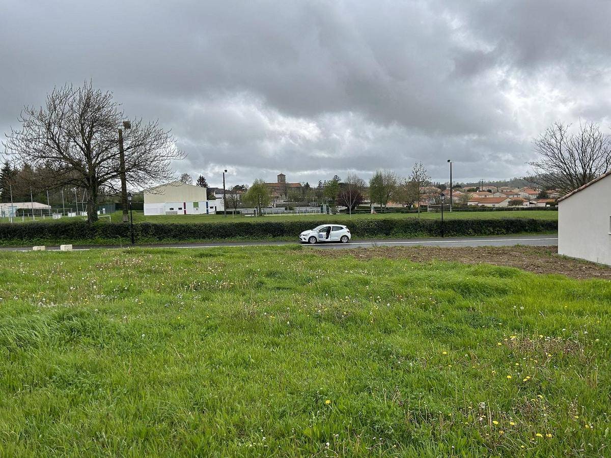 Terrain seul à Saint-Germain-de-Prinçay en Vendée (85) de 638 m² à vendre au prix de 22330€