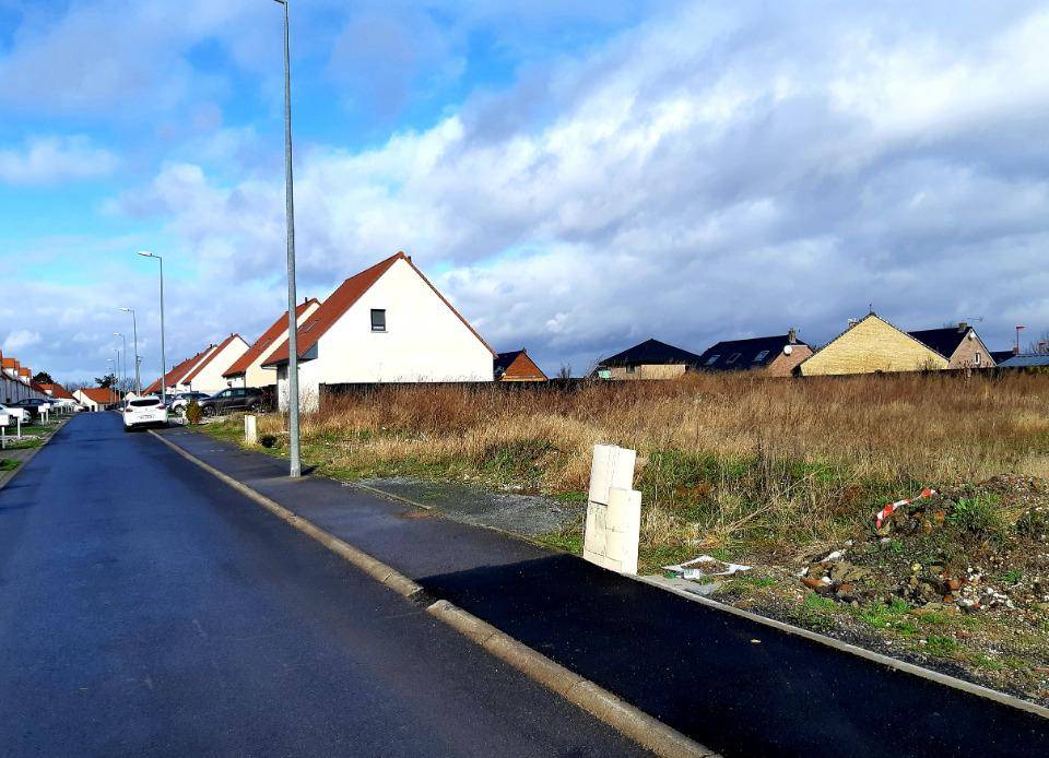 Terrain seul à Mazingarbe en Pas-de-Calais (62) de 674 m² à vendre au prix de 63000€ - 2