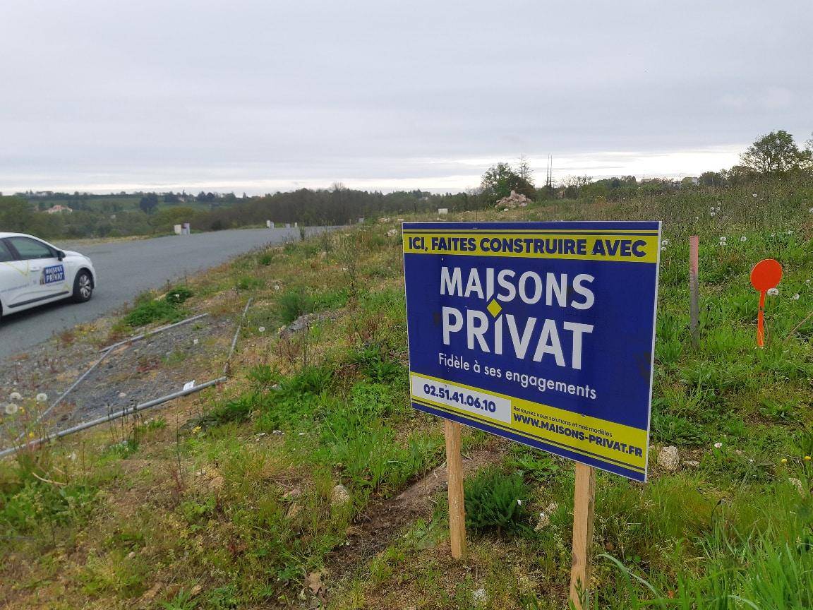 Terrain seul à Saint-Laurent-sur-Sèvre en Vendée (85) de 464 m² à vendre au prix de 51225€