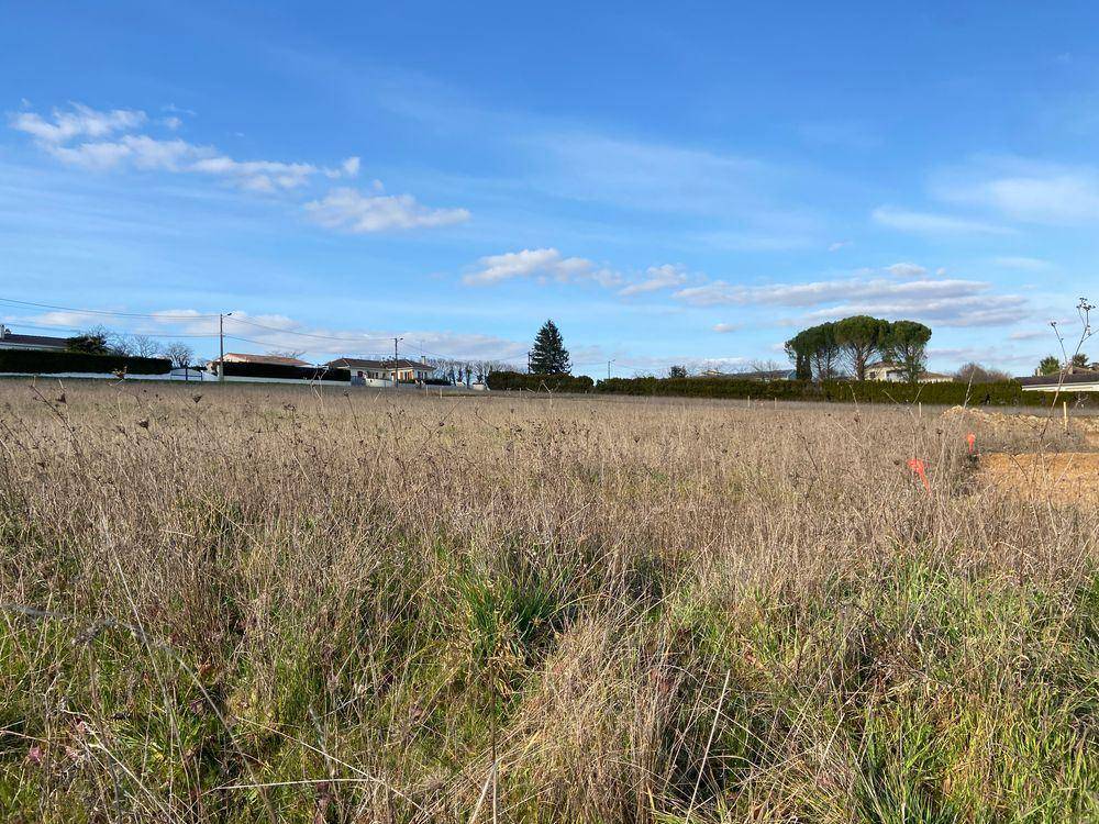 Terrain seul à Anais en Charente (16) de 832 m² à vendre au prix de 48000€