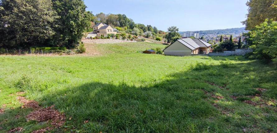 Terrain seul à Brive-la-Gaillarde en Corrèze (19) de 2465 m² à vendre au prix de 70700€ - 2