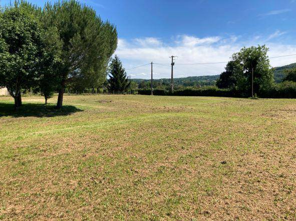 Terrain seul à Pazayac en Dordogne (24) de 1366 m² à vendre au prix de 36000€