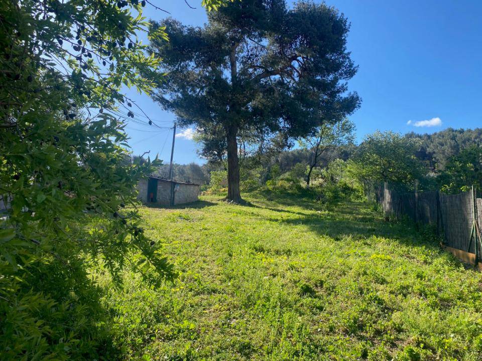 Terrain seul à Gardanne en Bouches-du-Rhône (13) de 738 m² à vendre au prix de 260000€ - 2