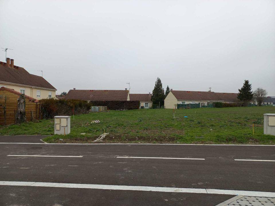 Terrain seul à Bully-les-Mines en Pas-de-Calais (62) de 621 m² à vendre au prix de 65205€ - 1