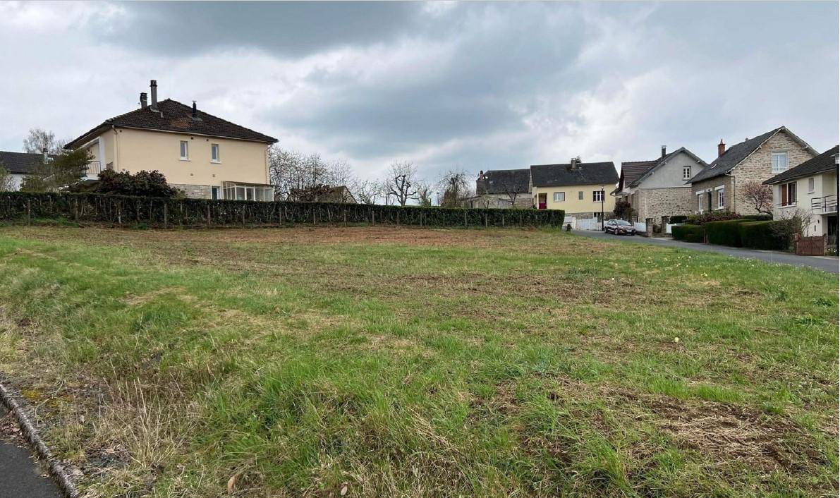 Terrain seul à Chamboulive en Corrèze (19) de 955 m² à vendre au prix de 17000€ - 2