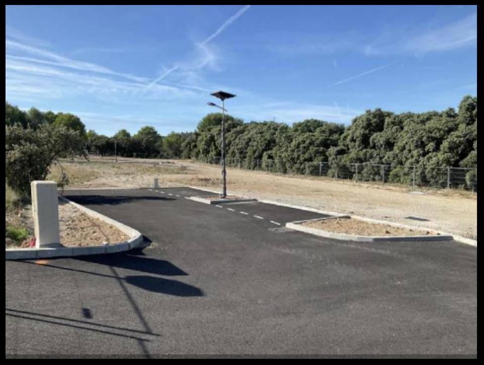 Terrain seul à Lançon-Provence en Bouches-du-Rhône (13) de 670 m² à vendre au prix de 211000€