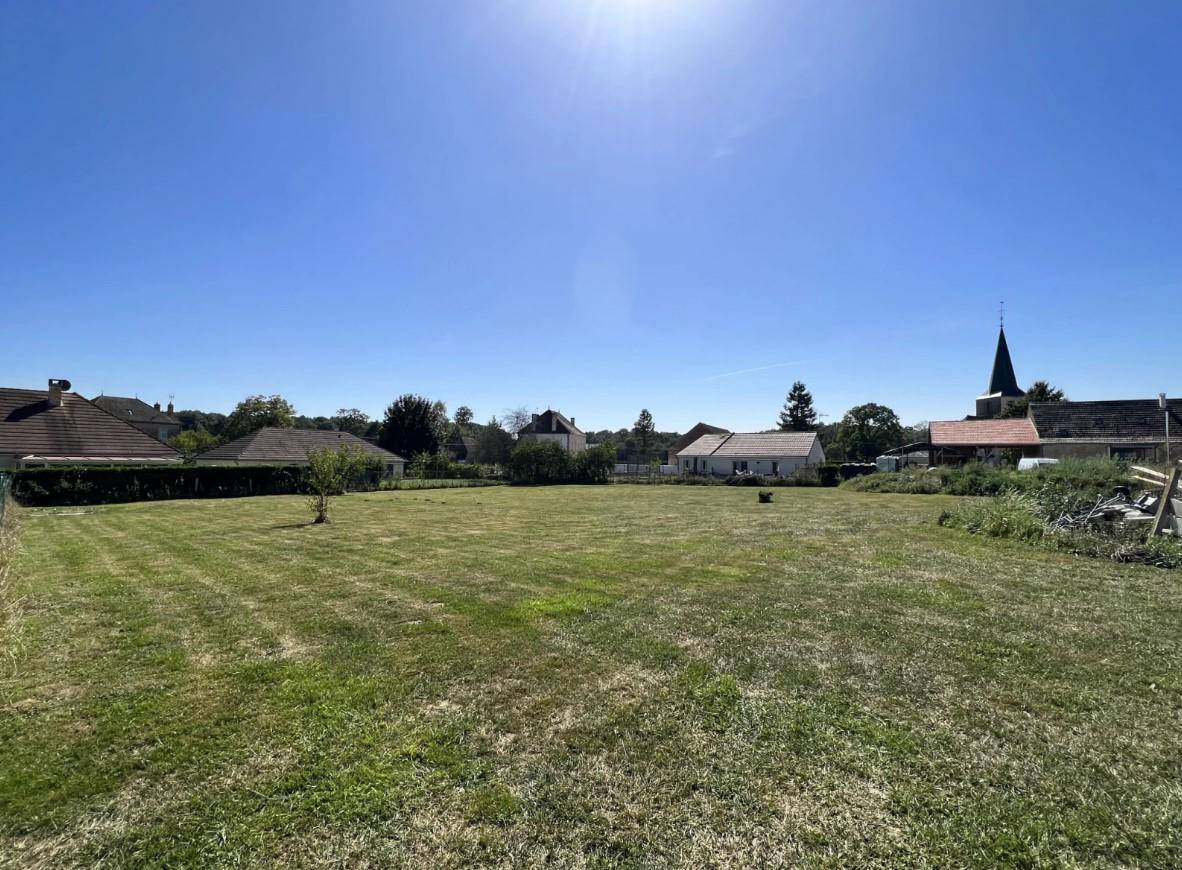 Terrain seul à Saint-Gervais-en-Vallière en Saône-et-Loire (71) de 1840 m² à vendre au prix de 100000€