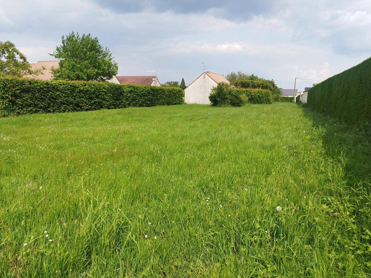 Terrain seul à Saint-Loup-Géanges en Saône-et-Loire (71) de 769 m² à vendre au prix de 61520€