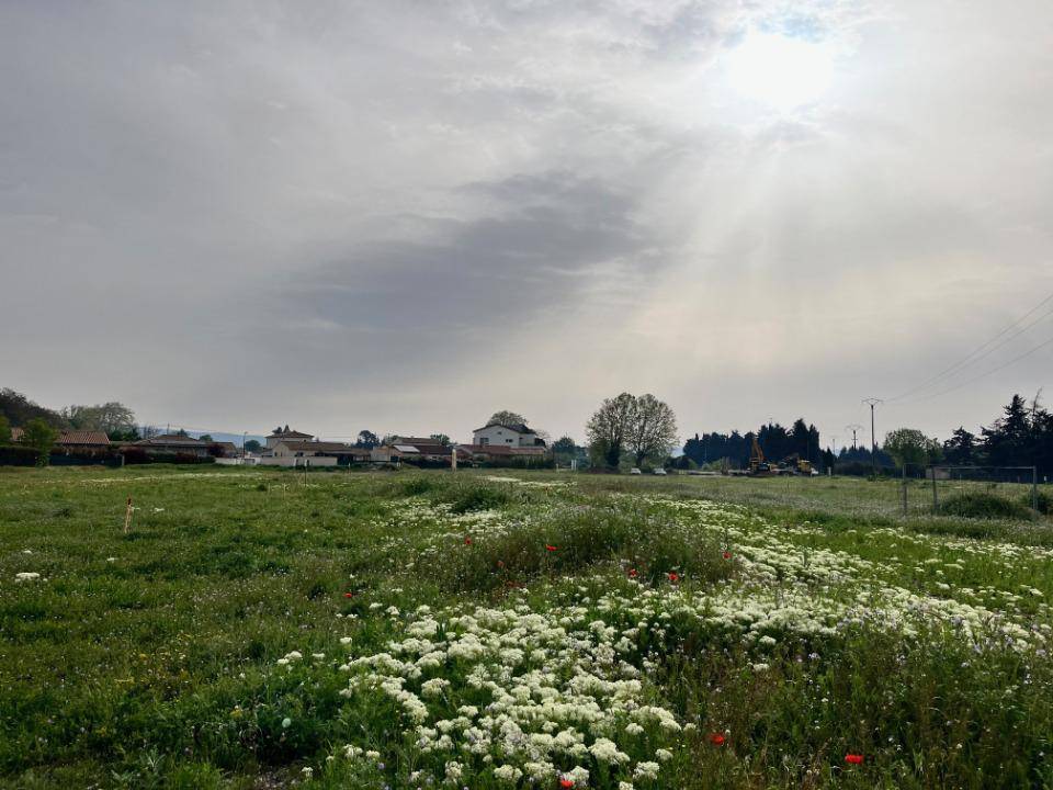 Terrain seul à Monteux en Vaucluse (84) de 400 m² à vendre au prix de 155000€ - 1