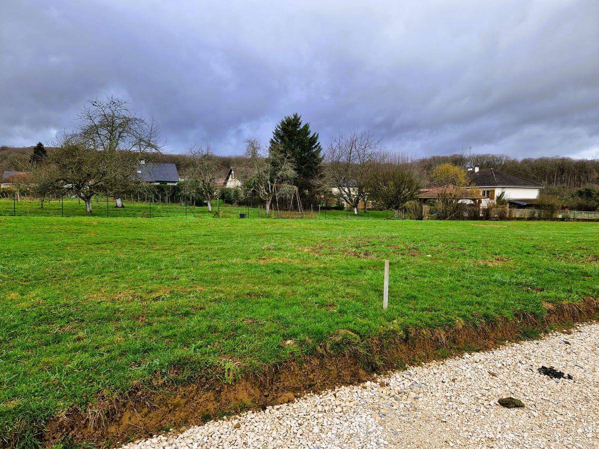 Terrain seul à Perrouse en Haute-Saône (70) de 750 m² à vendre au prix de 69920€ - 2