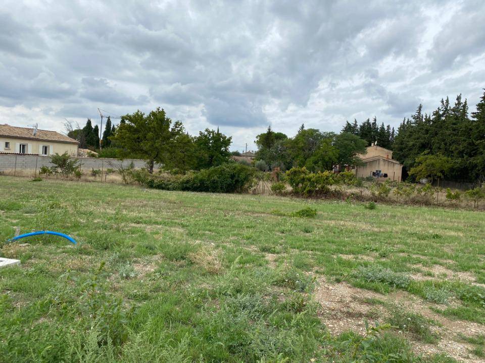Terrain seul à Sainte-Cécile-les-Vignes en Vaucluse (84) de 261 m² à vendre au prix de 69900€ - 1