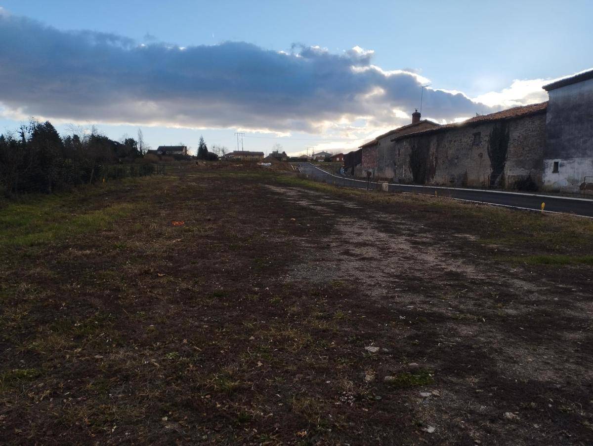 Terrain seul à Lezoux en Puy-de-Dôme (63) de 528 m² à vendre au prix de 58078€ - 3
