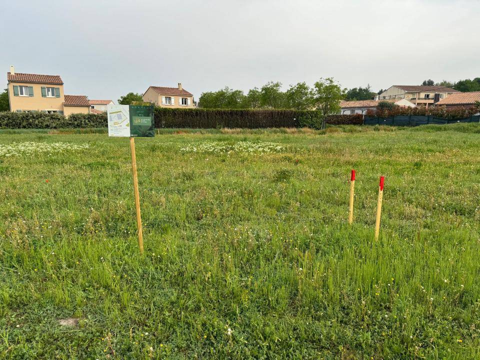 Terrain seul à Monteux en Vaucluse (84) de 651 m² à vendre au prix de 190000€ - 3