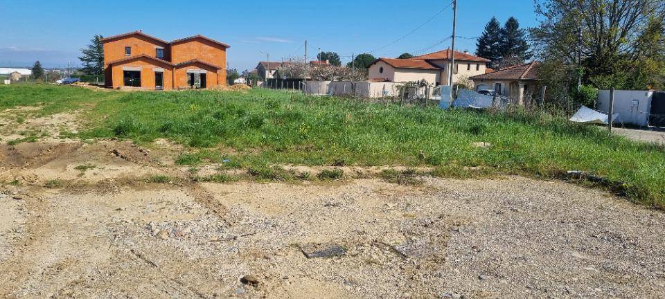 Terrain seul à Montanay en Rhône (69) de 700 m² à vendre au prix de 320000€ - 3