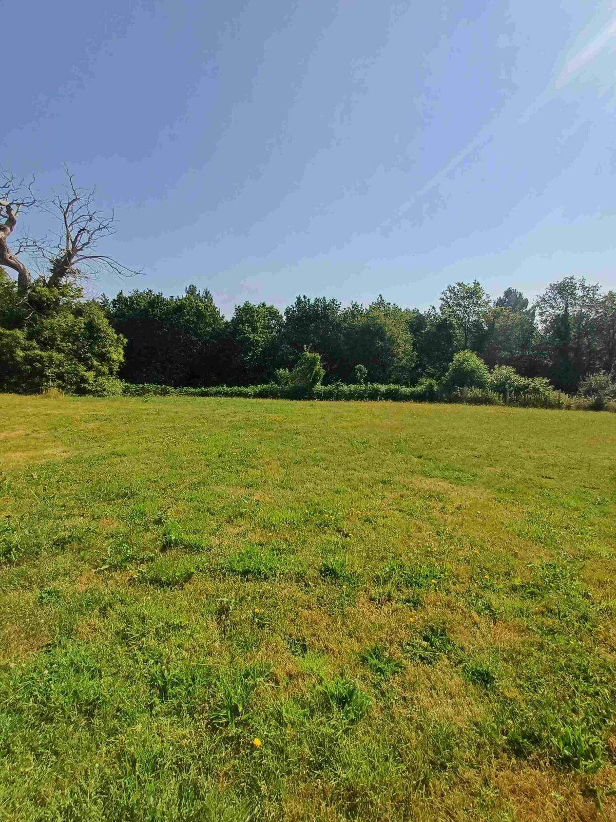 Terrain seul à La Bazoge en Sarthe (72) de 1385 m² à vendre au prix de 100000€ - 2