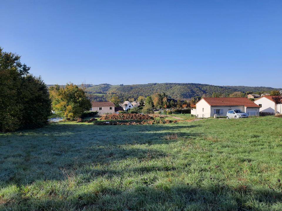 Terrain seul à Aurillac en Cantal (15) de 727 m² à vendre au prix de 32650€ - 2