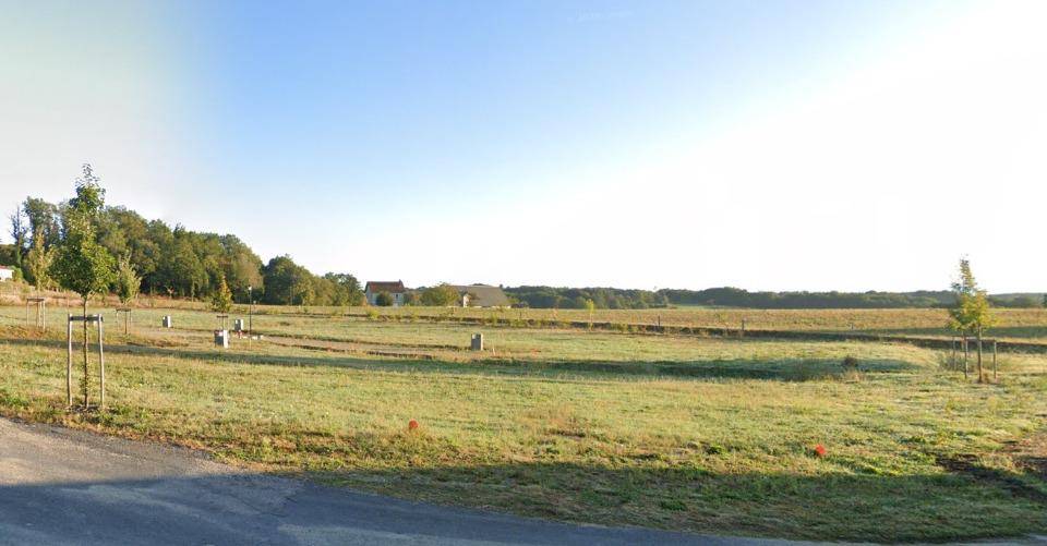 Terrain seul à Le Rouget-Pers en Cantal (15) de 680 m² à vendre au prix de 12240€ - 2