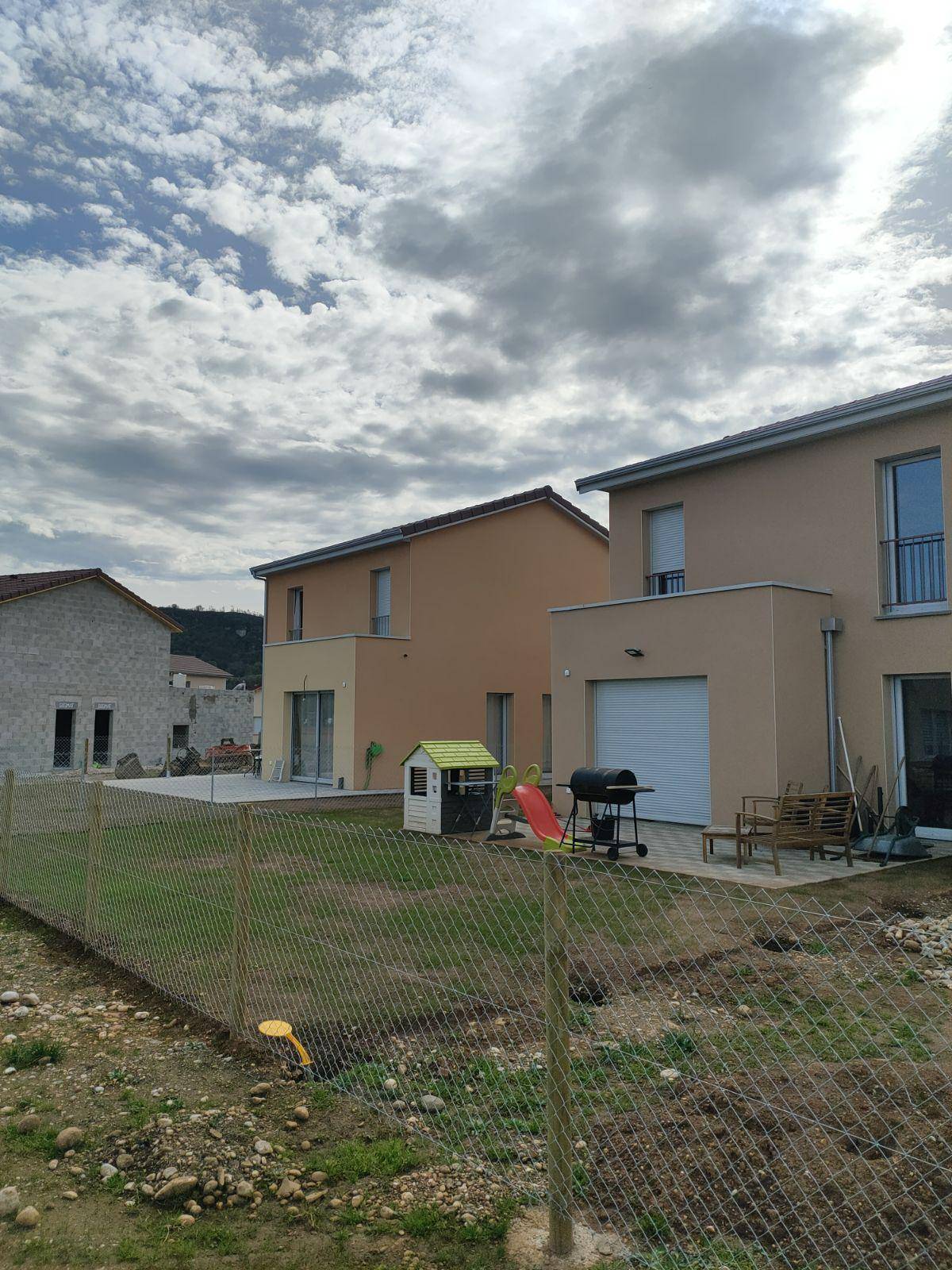 Programme terrain + maison à Pont-de-Chéruy en Isère (38) de 102 m² à vendre au prix de 261600€ - 1