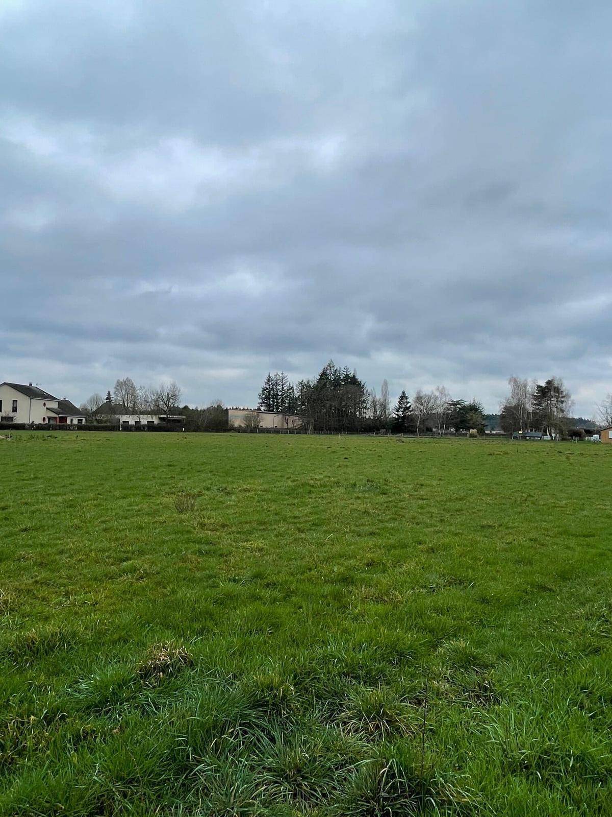 Terrain seul à Paray-le-Monial en Saône-et-Loire (71) de 2103 m² à vendre au prix de 63090€