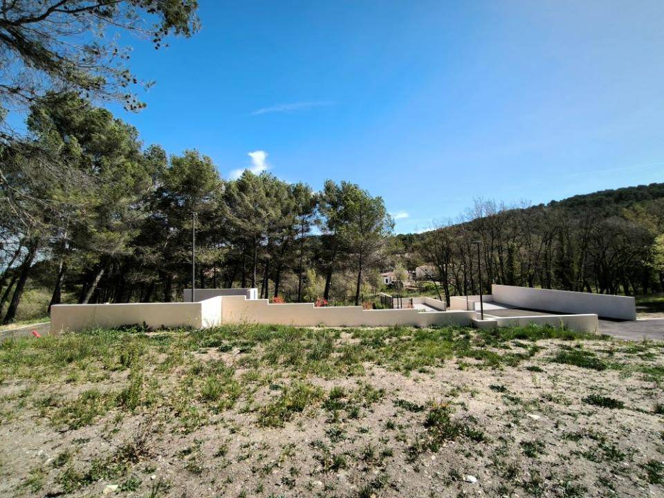 Terrain seul à La Roque-d'Anthéron en Bouches-du-Rhône (13) de 510 m² à vendre au prix de 185000€ - 1